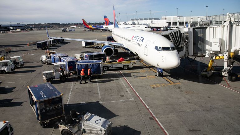 Coronavirus : Delta Air Lines impose une contribution de 200 dollars par mois aux employés non-vaccinés
