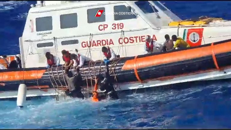 Asile et migration : au moins 41 morts dans le naufrage d'un bateau au large de l'île de Lampedusa