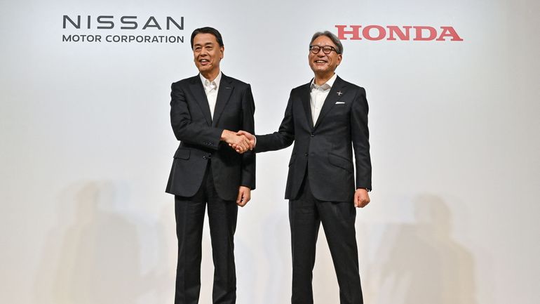 Honda et Nissan lancent des négociations en vue d'une fusion, qui créerait le troisième groupe automobile mondial