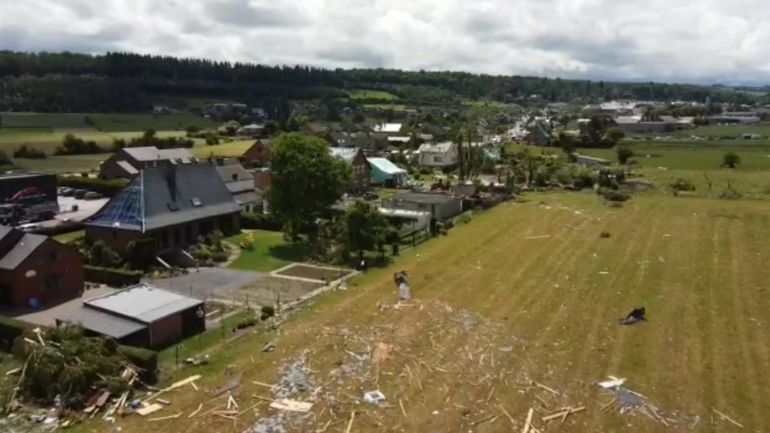 Beauraing : des images impressionnantes des dégâts de la tornade, prises par un drone
