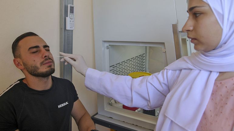 Plus de 2.000 nouvelles contaminations au Covid-19 en Israël, un record depuis le mois de mars