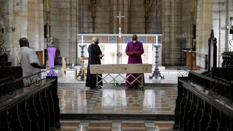Afrique du Sud : le cercueil de Desmond Tutu est arrivé dans la cathédrale Saint-Georges du Cap