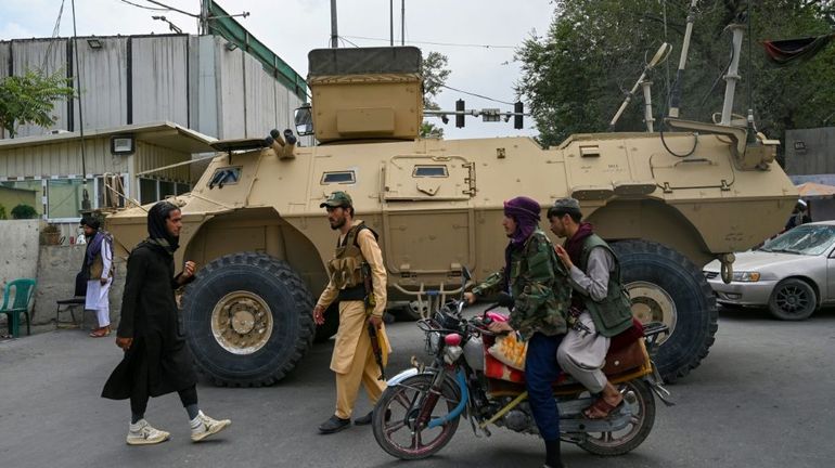 Afghanistan : les saisies d'armes américaines par les talibans embarrassent Washington