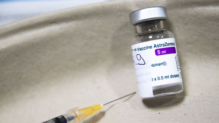 Coronavirus : un responsable de l'Agence européenne du médicament suggère d'abandonner le vaccin AstraZeneca