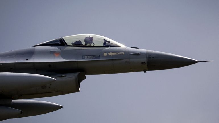 Guerre en Ukraine : plusieurs blessés civils dans de nouvelles frappes russes nocturnes, un pilote de F-16 tué