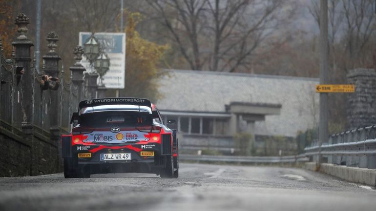 WRC Monza en direct : Neuville 3e mais déjà loin, 2e scratch de la journée pour Ogier (LIVE vidéo et commenté)