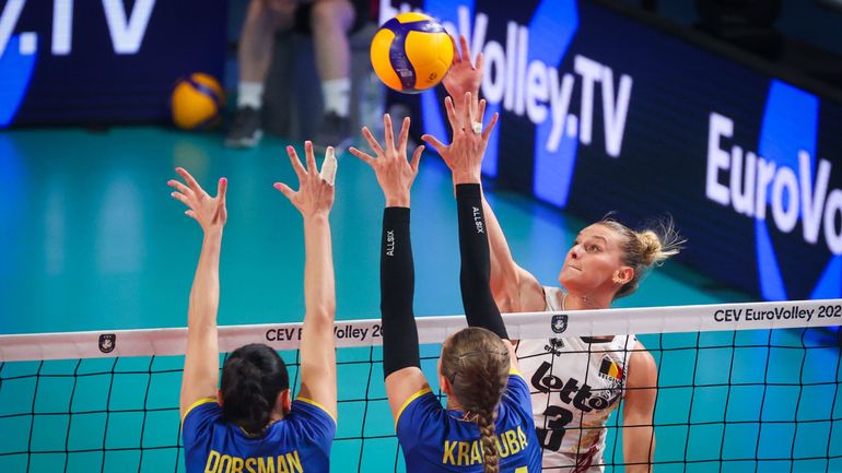 Euro de volley dames : des Yellow Tigers en panne d’inspiration butent sur le bloc ukrainien