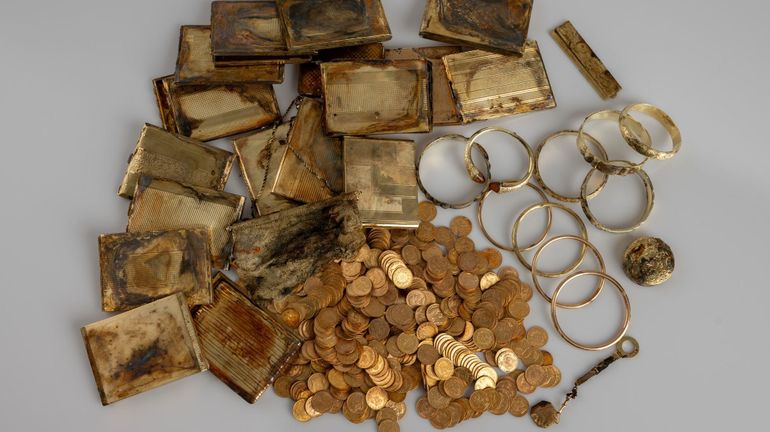 Deux randonneurs découvrent dans une forêt tchèque une cache d'or et de bijoux estimée à 300.000 euros