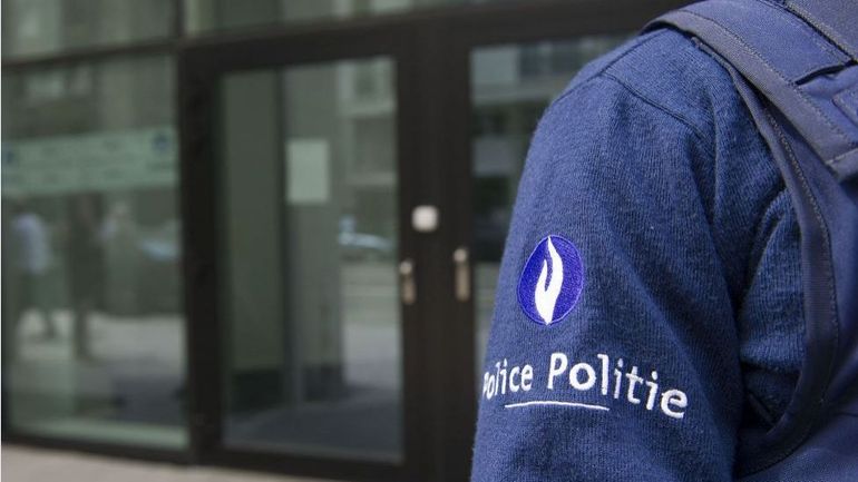 Un suspect recherché après l'agression à l'arme blanche ayant fait un mort vendredi à Bruxelles