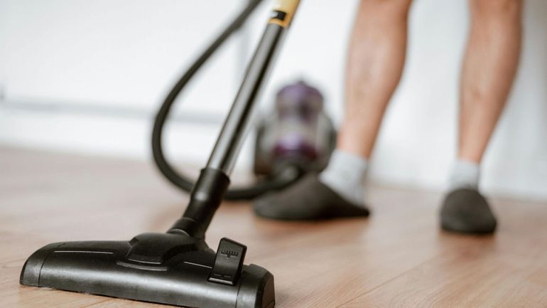 La femme à la maison et l'homme qui travaille : un modèle de plus en plus dépassé dans les chiffres