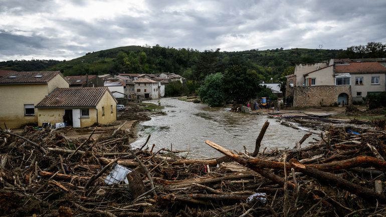 France : le Centre-Est du pays constate l'ampleur des dégâts après les pluies diluviennes