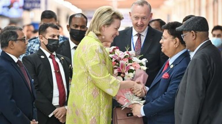 La reine Mathilde débute une tournée de trois jours au Bangladesh