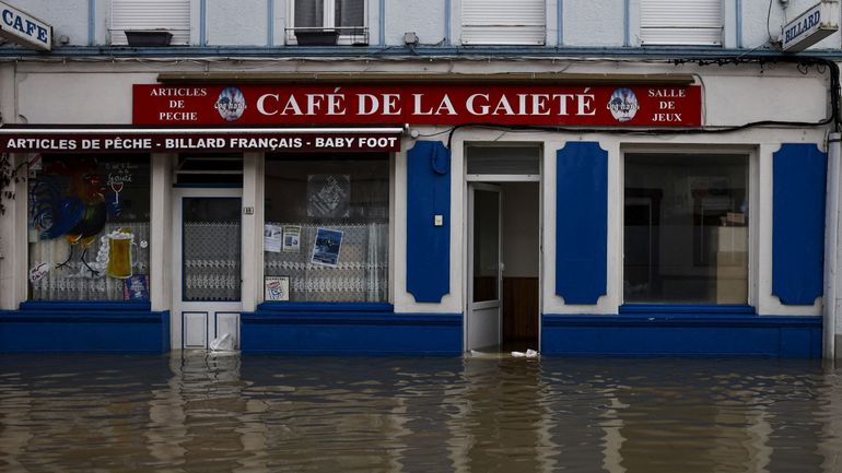 Inondations dans le Pas-de-Calais : les habitants se réveillent sonnés et les pieds dans l'eau après une nouvelle nuit de pluies diluviennes