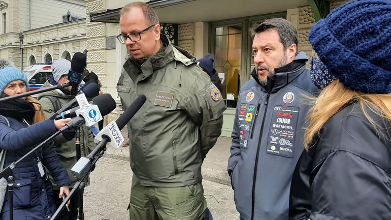 Le maire polonais qui a accueilli Salvini avec un t-shirt à l'effigie de Poutine ne regrette rien