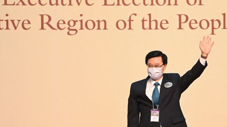 Hong Kong : l'UE regrette la violation des principes démocratiques dans la désignation de John Lee comme chef de l'exécutif
