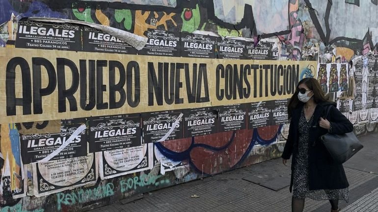 Chili : à un mois du référendum, le 