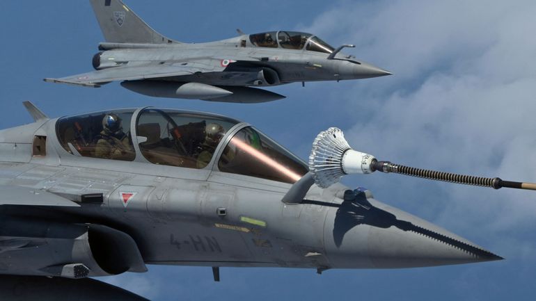 La Serbie conclut l'achat de 12 avions de combat Rafale à l'occasion d'une visite du président français Emmanuel Macron