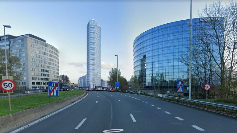 Une tour fer à cheval de 90 mètres à l'entrée de Bruxelles