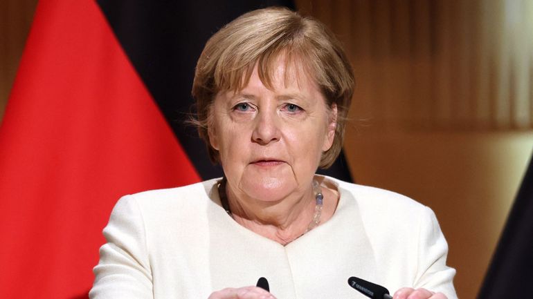 Elections en Allemagne : Angela Merkel exhorte les partis au dialogue après les élections