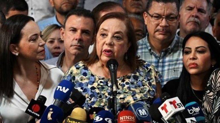 L'opposition vénézuélienne empêchée d'inscrire sa candidate à la présidentielle