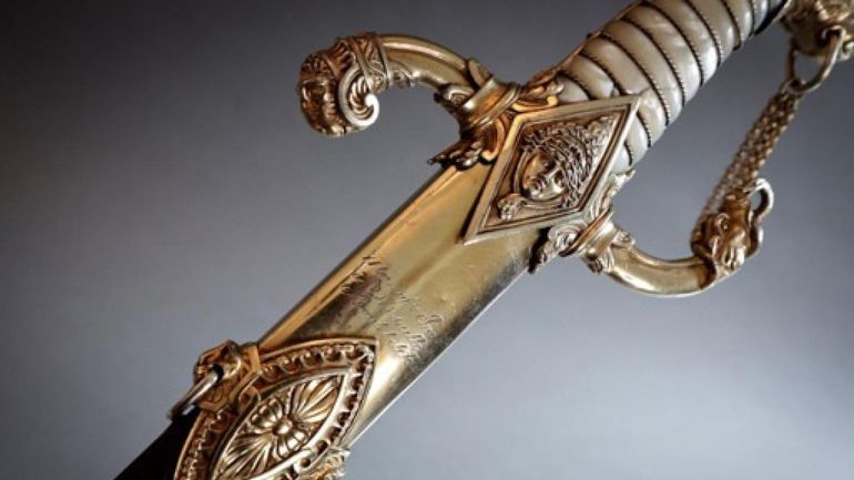 Un sabre de Napoléon à vendre aux enchères à Paris