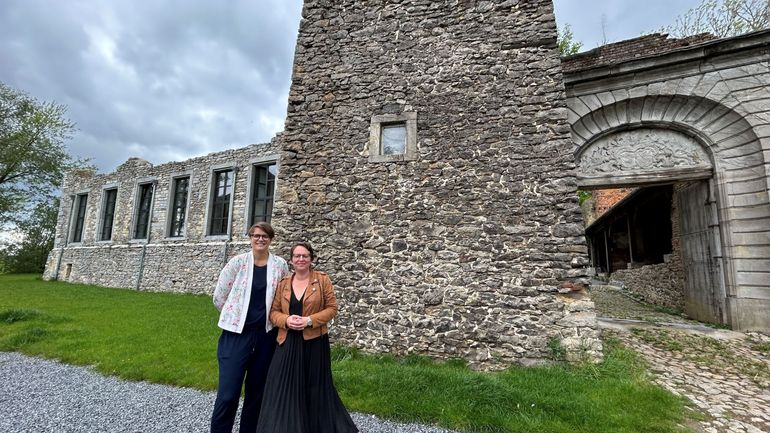 Avec leurs chambres d'hôtes, Hélène et Sarah ont sauvé les ruines du château d'Aische-en Refail