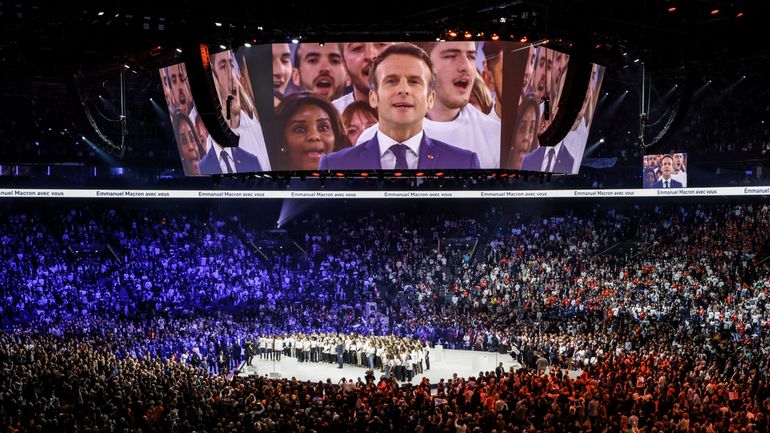 Élection présidentielle en France : meeting géant pour Macron qui promet une prime pour augmenter le pouvoir d'achat