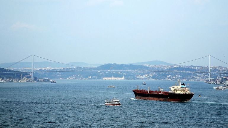La Turquie refuse à cinq pétroliers l'accès à ses eaux