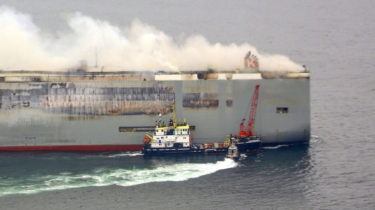 Cargo en feu au large des Pays-Bas : le bateau est arrivé à sa destination provisoire, dans la mer du Nord
