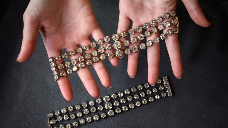 Les bracelets de Marie-Antoinette vendus pour plus de 7 millions d'euros