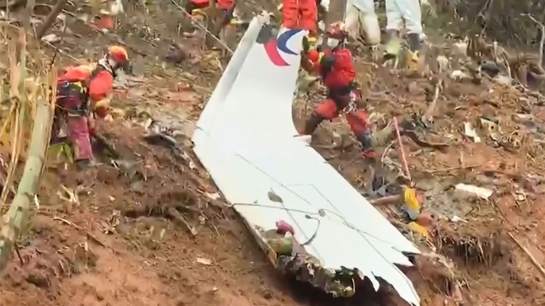 Accident d'avion en Chine : la deuxième boîte noire retrouvée