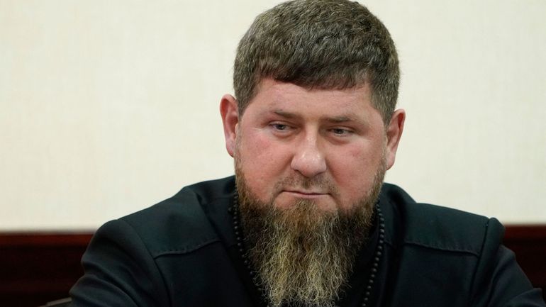 Guerre en Ukraine : l'armée russe signe un contrat avec une première armée privée, celle du Tchétchène Kadyrov