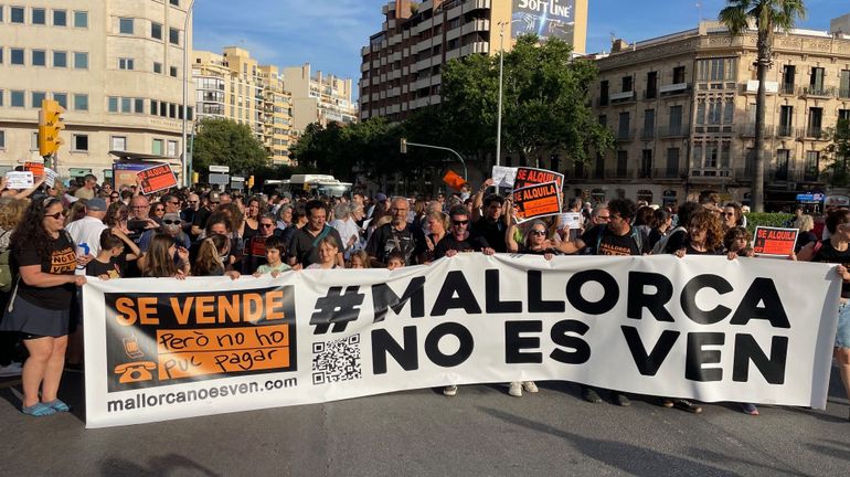 Espagne : après les Îles Canaries et les Baléares, Malaga défile contre le tourisme de masse