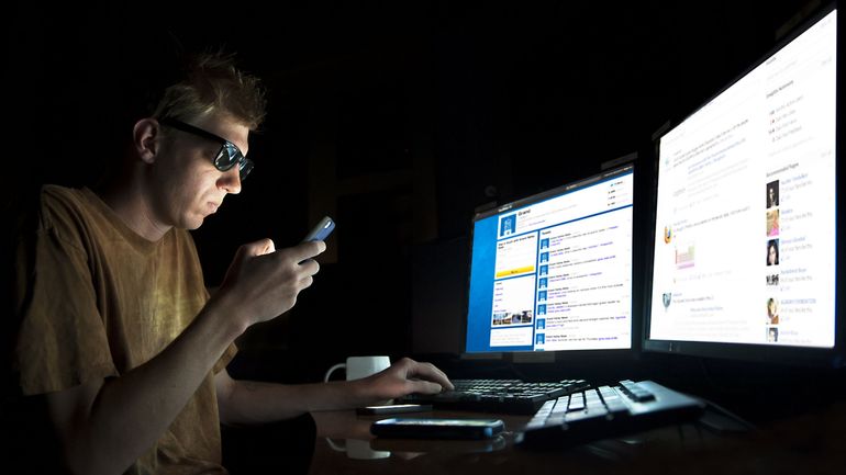 L'addiction aux réseaux sociaux plombe l'économie belge