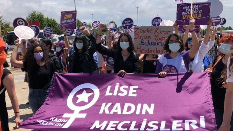Turquie : face à Recep Tayyip Erdogan, des féministes de plus en plus jeunes