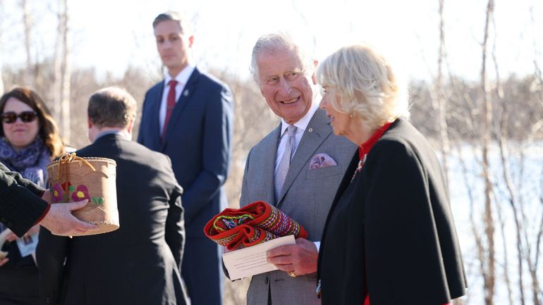 Au Canada, le prince Charles reconnaît la souffrance des autochtones