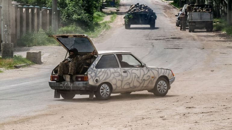 Guerre en Ukraine : l'armée russe affirme que des unités ukrainiennes se retirent de Severodonetsk vers Lyssytchansk