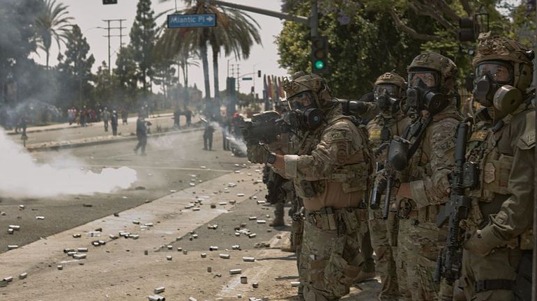 Émeutes à Los Angeles : Donald Trump déploie des milliers de soldats face aux manifestations