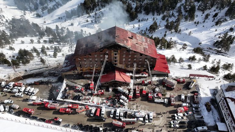 10 morts et 32 blessés dans un incendie dans une station de ski en Turquie