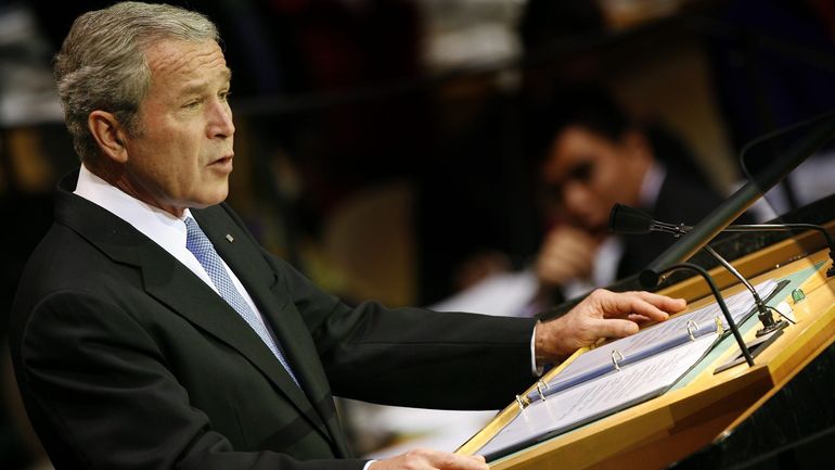 Un Irakien lié à l'EI a tenté d'assassiner George W. Bush, selon le FBI