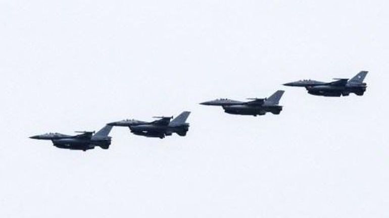 Quatre F-16 néerlandais venant des USA stockés à Gosselies avant un éventuel transfert