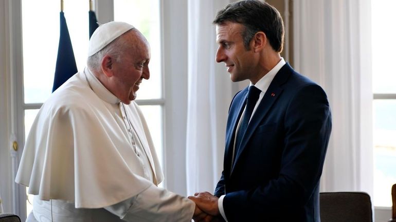 Revue de presse : après les discours de Charles III et du pape, Emmanuel Macron 