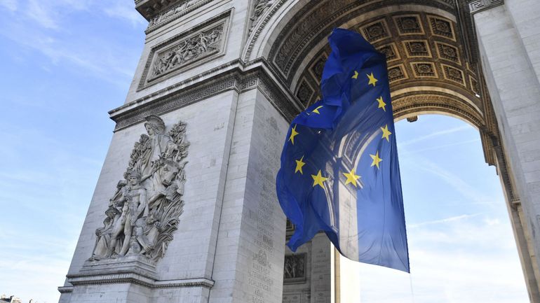 La France prend la présidence tournante du Conseil de l'UE avec pour objectif la 