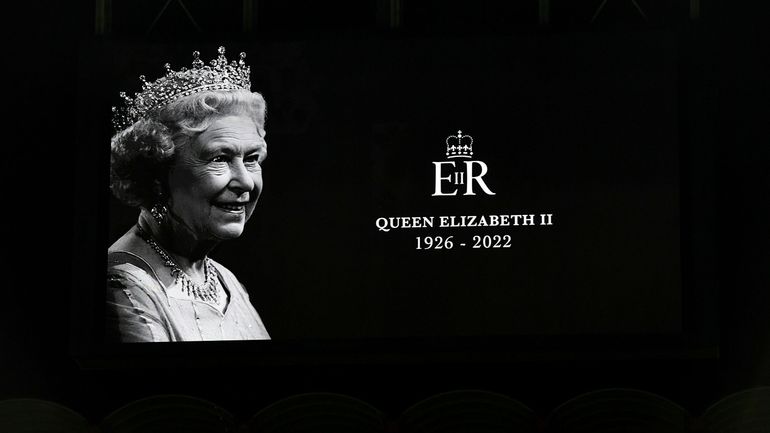 La reine Elizabeth II est morte de vieillesse, indique son certificat de décès rendu public