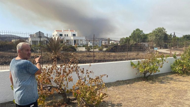 Sur l'île de Rhodes après les incendies : 