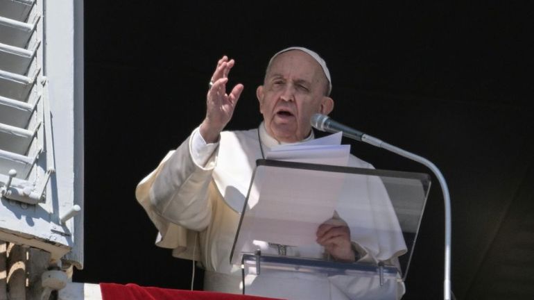 Guerre en Ukraine : le pape François demande que cesse le 