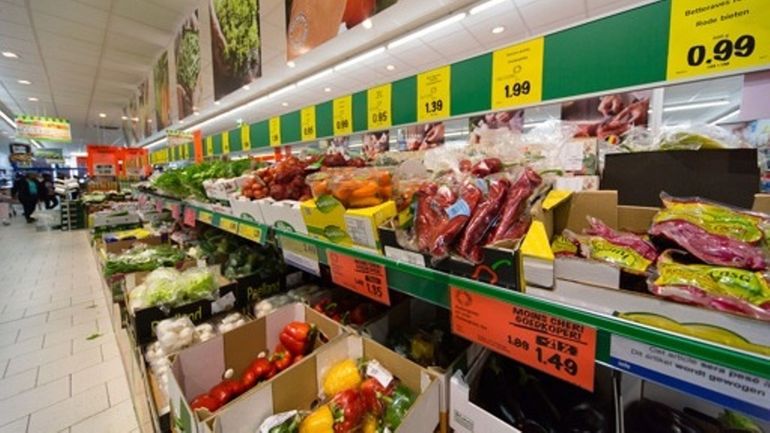 En Allemagne, des supermarchés tentent de sensibiliser les consommateurs au coût réel des denrées alimentaires