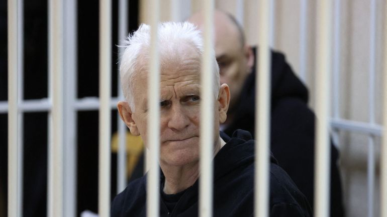 Biélorussie : début du procès du prix Nobel Ales Bialiatski