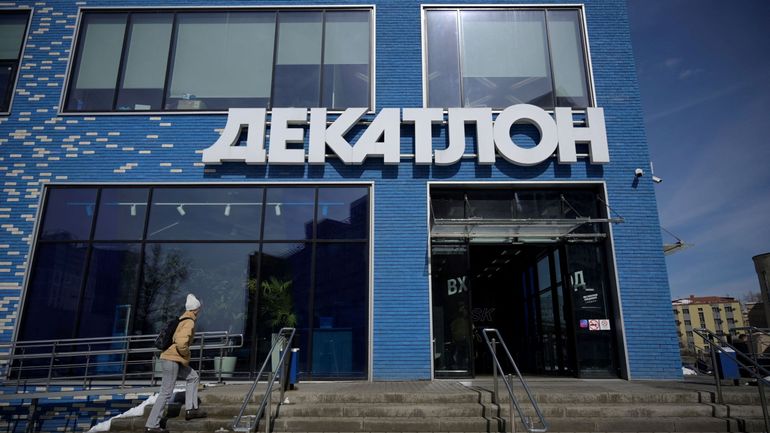 Decathlon a continué à livrer des vêtements au repreneur de ses magasins en Russie