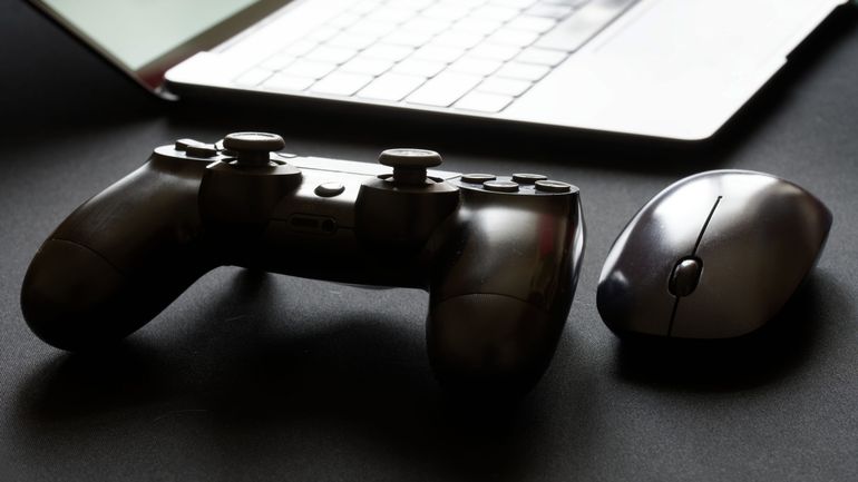 Huit jeux vidéo contrôlés sur dix révèlent des techniques trompeuses selon le SPF Économie